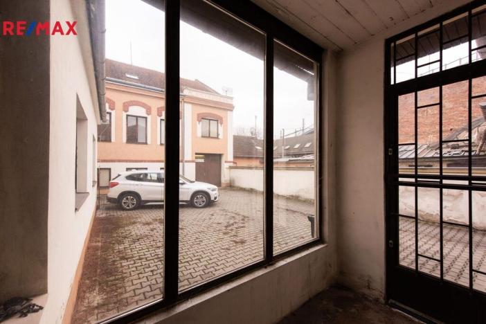 Prodej skladu, Brno - Maloměřice, Karlova, 1000 m2