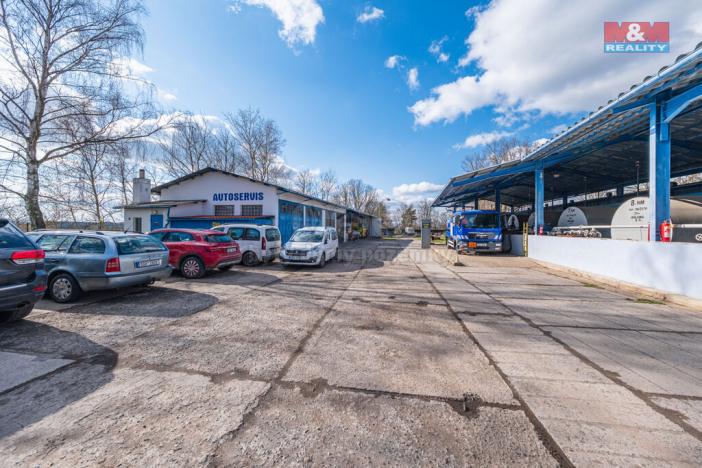 Prodej obchodního prostoru, Lišany, 832 m2