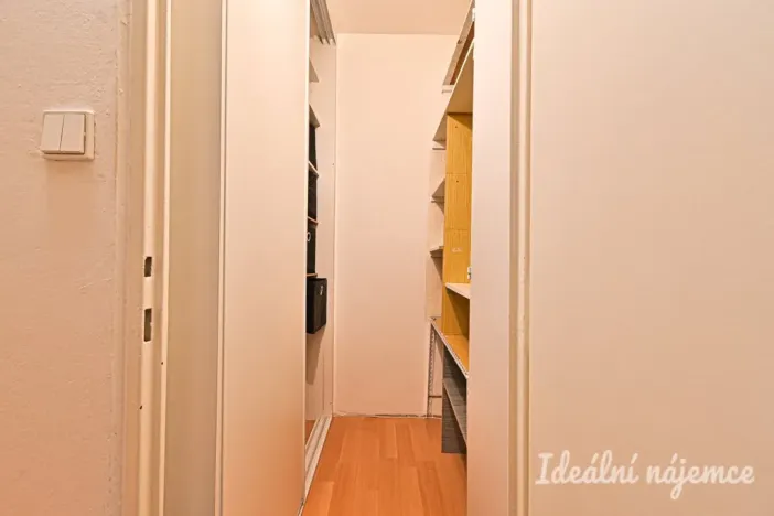 Pronájem bytu 1+1, Brno, Horácké náměstí, 45 m2