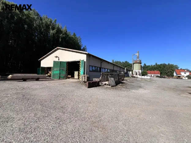 Pronájem výrobních prostor, Olešná, 1100 m2