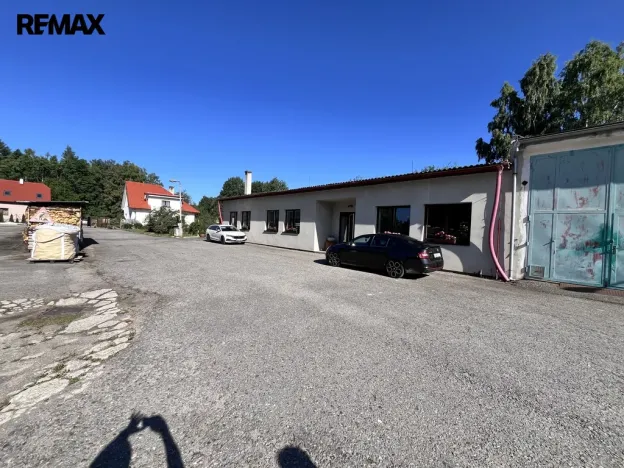 Pronájem výrobních prostor, Olešná, 1100 m2