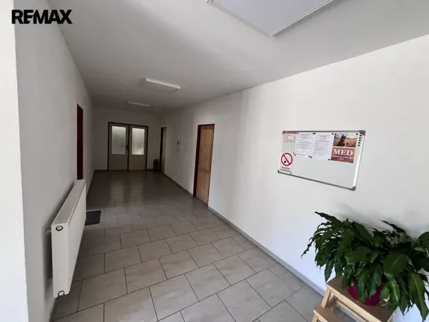 Pronájem výrobních prostor, Olešná, 1100 m2