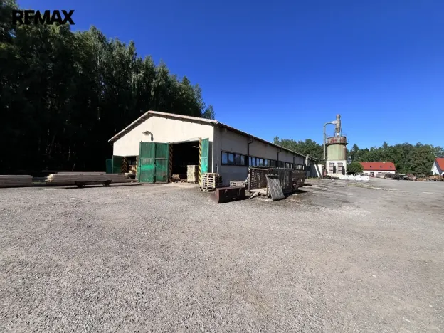 Pronájem výrobních prostor, Olešná, 1100 m2