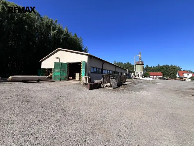 Pronájem výrobních prostor, Olešná, 1100 m2