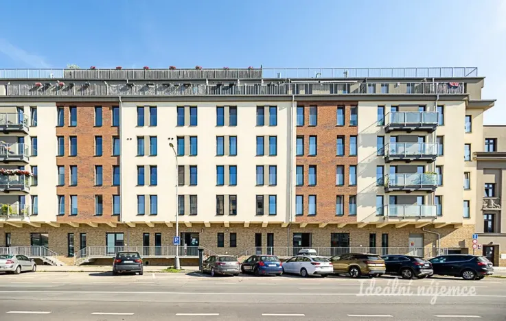 Pronájem bytu 1+kk, Praha - Holešovice, Jankovcova, 32 m2