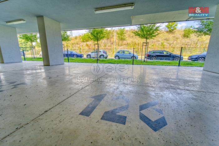 Pronájem garážového stání, Plzeň, Kartónová, 15 m2