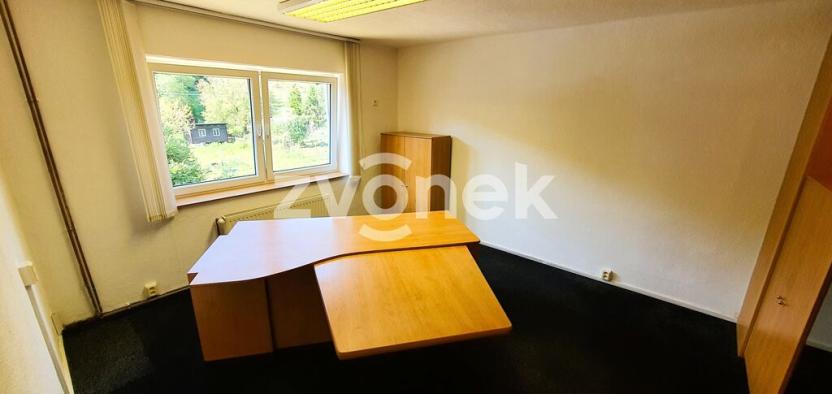 Pronájem kanceláře, Zlín, 90 m2