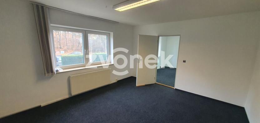 Pronájem kanceláře, Zlín, 90 m2