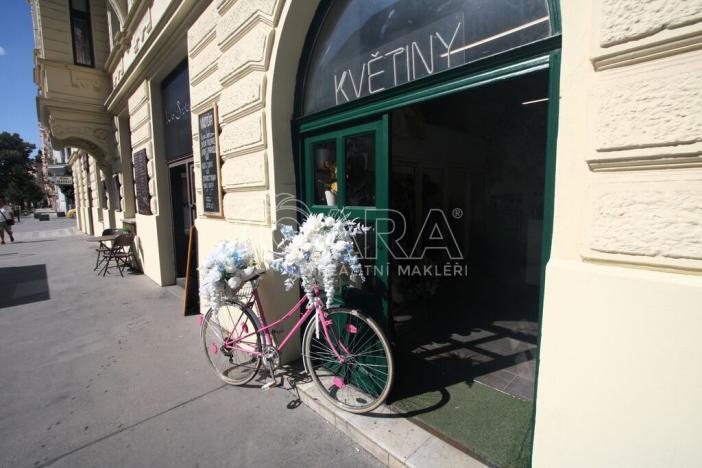 Pronájem obchodního prostoru, Praha, Kodaňská, 70 m2