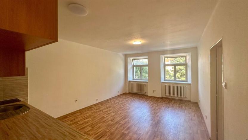 Pronájem bytu 2+kk, Cheb, Jakubská, 25 m2