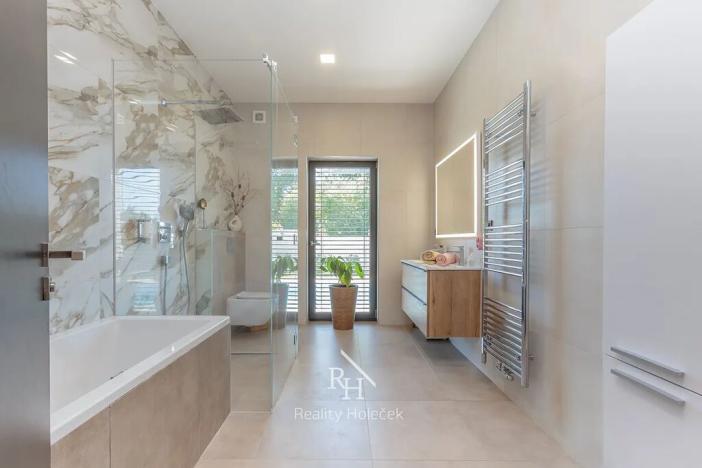 Prodej rodinného domu, Dolany, 160 m2