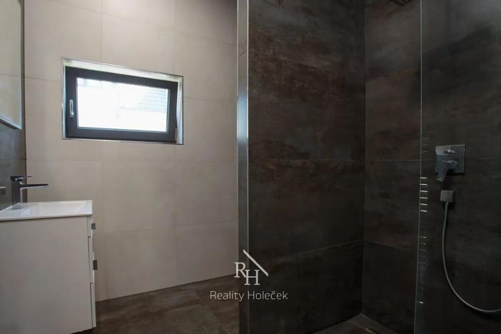 Prodej rodinného domu, Dolany, 160 m2