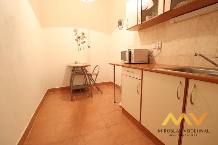 Pronájem kanceláře, Hradec Králové - Slezské Předměstí, Bieblova, 35 m2