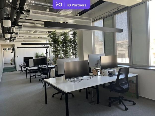 Pronájem kanceláře, Praha - Karlín, Rohanské nábřeží, 289 m2