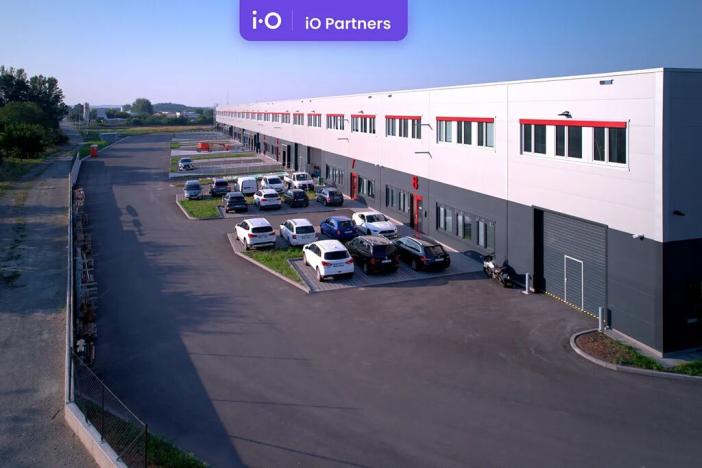 Pronájem skladu, Mikulov, Nádražní, 13850 m2