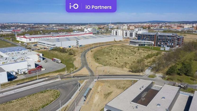 Pronájem skladu, Plzeň, Folmavská, 7632 m2