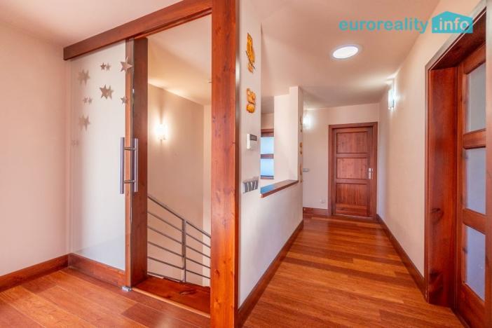 Prodej rodinného domu, Libeř - Libeň, 270 m2