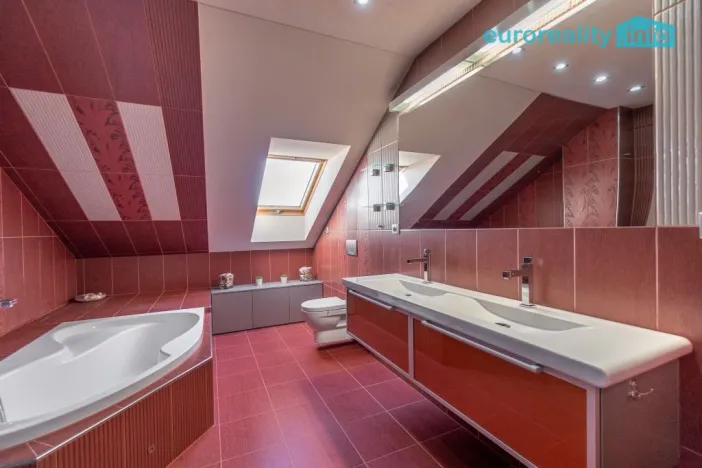 Prodej rodinného domu, Libeř - Libeň, 270 m2