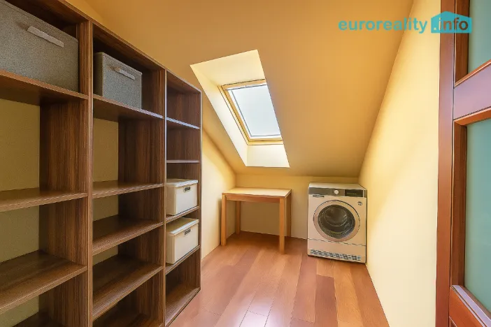 Prodej rodinného domu, Libeř - Libeň, 270 m2