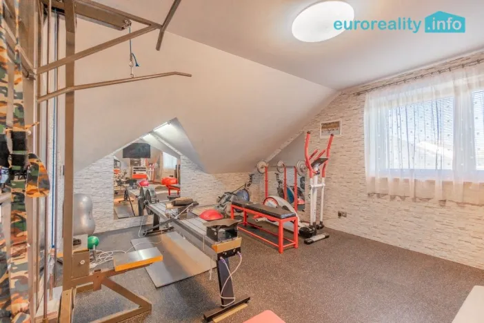 Prodej rodinného domu, Libeř - Libeň, 270 m2