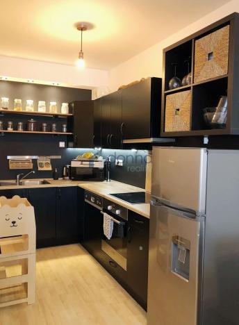 Pronájem bytu 2+kk, Praha, U Hostavického potoka, 51 m2