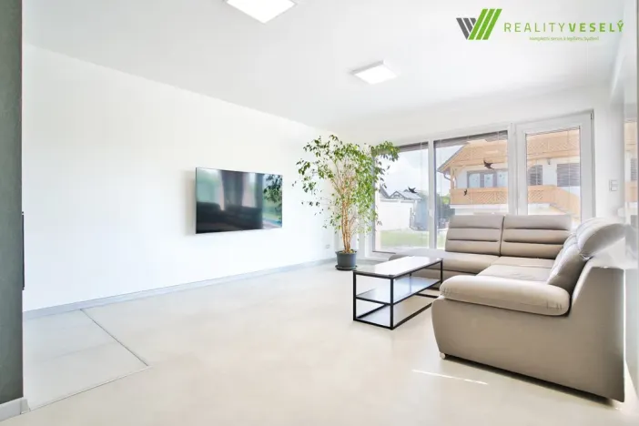 Prodej rodinného domu, Lužice, 190 m2