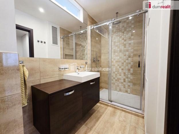 Pronájem bytu 2+kk, Praha - Břevnov, U vojenské nemocnice, 77 m2