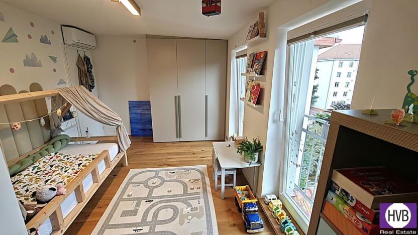 Prodej bytu 4+kk, Praha, Na hroudě, 90 m2