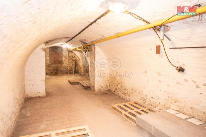 Pronájem skladu, Pardubice - Zelené Předměstí, 17. listopadu, 35 m2