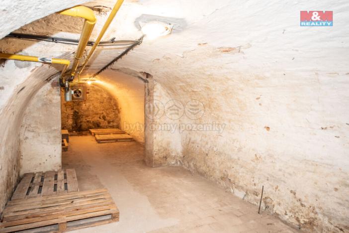 Pronájem skladu, Pardubice - Zelené Předměstí, 17. listopadu, 35 m2
