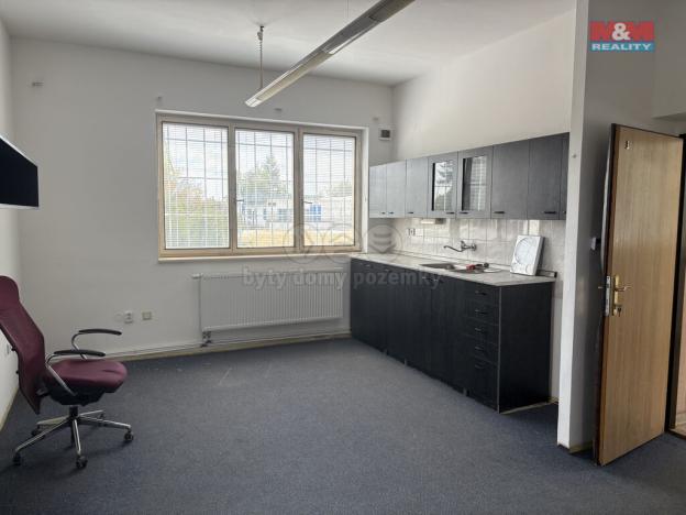 Pronájem kanceláře, Háje, 500 m2