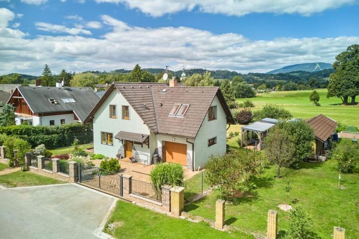 Prodej rodinného domu, Vlčice, 180 m2