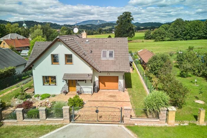 Prodej rodinného domu, Vlčice, 180 m2