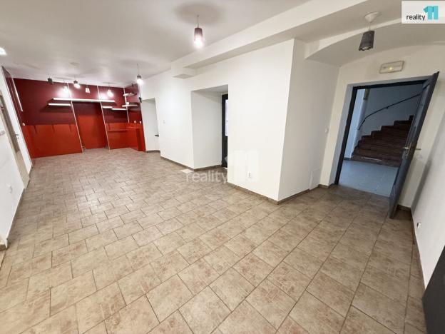 Pronájem obchodního prostoru, Ledeč nad Sázavou, Husovo náměstí, 99 m2