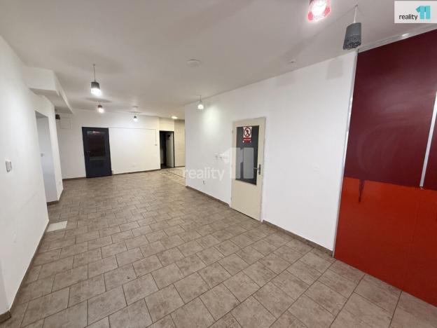 Pronájem obchodního prostoru, Ledeč nad Sázavou, Husovo náměstí, 99 m2