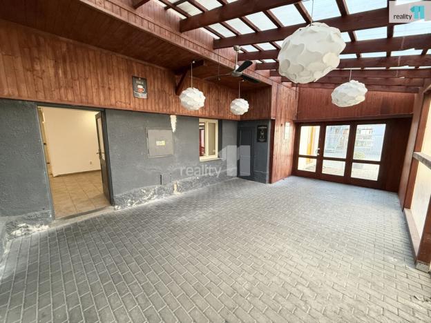 Pronájem obchodního prostoru, Ledeč nad Sázavou, Husovo náměstí, 99 m2