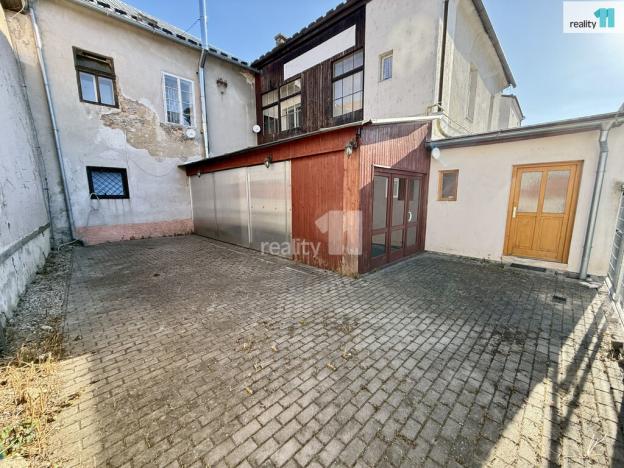 Pronájem obchodního prostoru, Ledeč nad Sázavou, Husovo náměstí, 99 m2