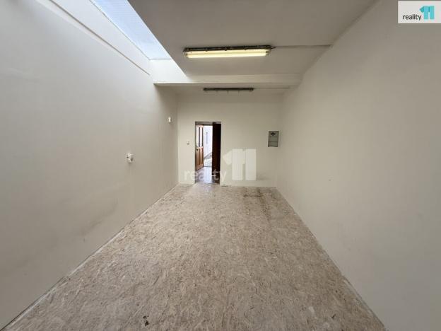 Pronájem obchodního prostoru, Ledeč nad Sázavou, Husovo náměstí, 99 m2