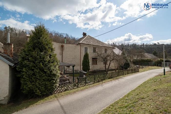 Prodej rodinného domu, Senička, 200 m2