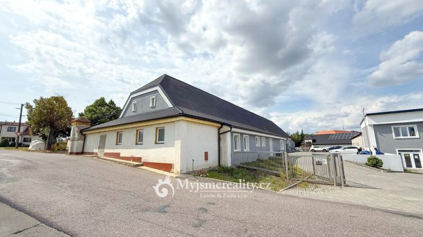 Prodej výrobních prostor, Tavíkovice, 2425 m2