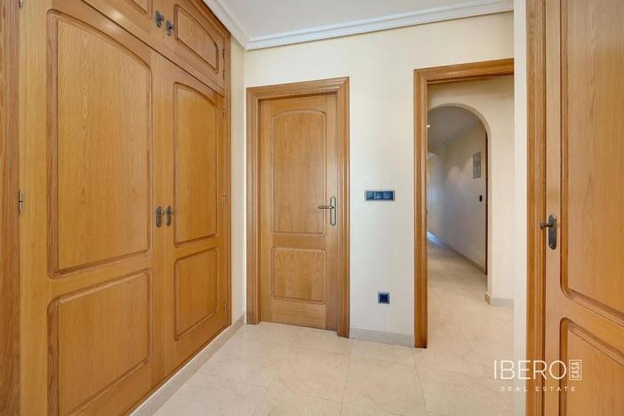 Prodej bytu 4+kk, Torrevieja, Španělsko, 133 m2