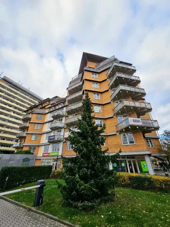 Pronájem garážového stání, Praha - Veleslavín, Křenova, 14 m2