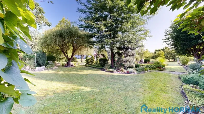 Prodej pozemku pro bydlení, Ponědrážka, 2366 m2