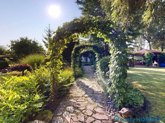 Prodej pozemku pro bydlení, Ponědrážka, 2366 m2