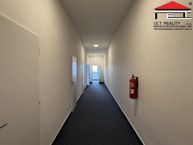 Pronájem kanceláře, Brno, Pražákova, 380 m2