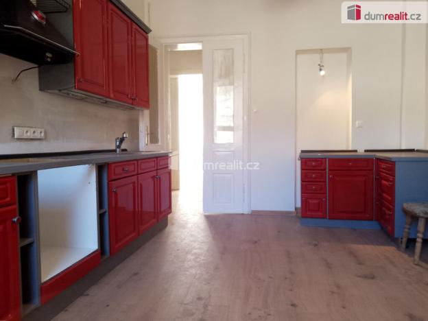 Prodej bytu 3+1, Karlovy Vary - Rybáře, Sokolovská, 93 m2
