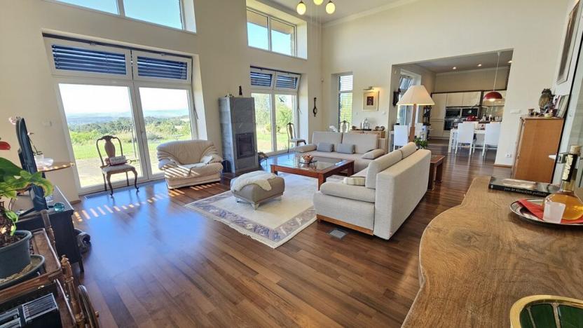 Prodej vily, Martiněves, 938 m2