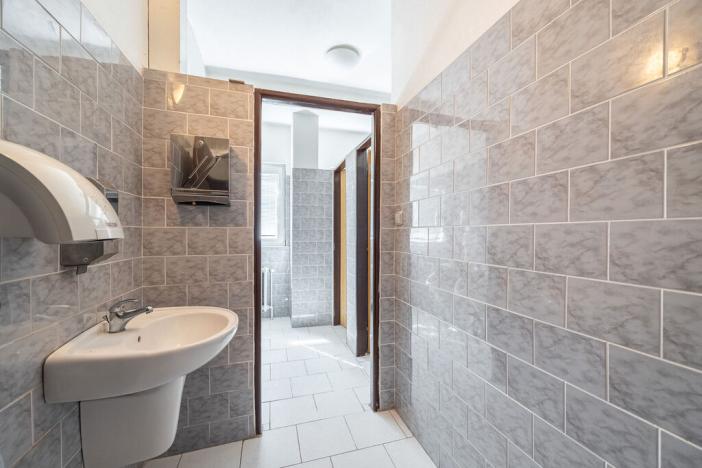 Pronájem obchodního prostoru, Nymburk, Dopravní, 200 m2