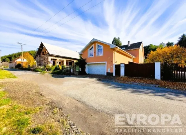 Prodej rodinného domu, Nižbor - Stradonice, Stradonice, 260 m2