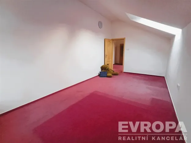 Prodej rodinného domu, Nižbor - Stradonice, Stradonice, 260 m2